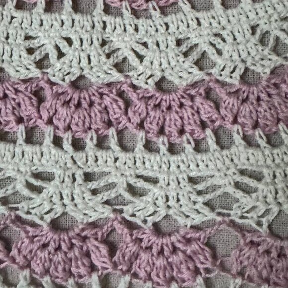 NWOT! Gorgeous Crochet Top in Pink and Cream - Size Small - Picture 3 of 9